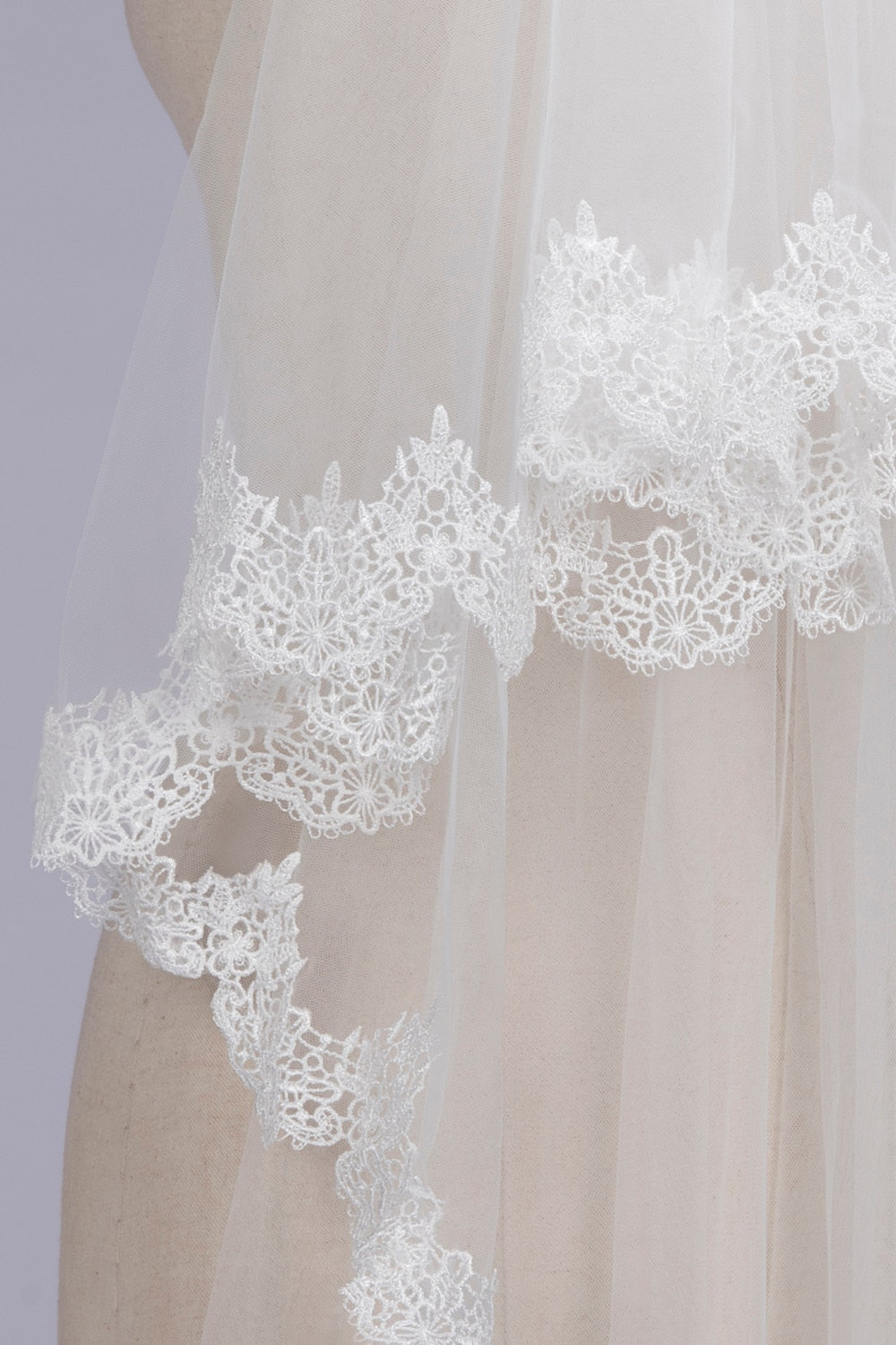 Alaya Lace Edge Bridal Veil