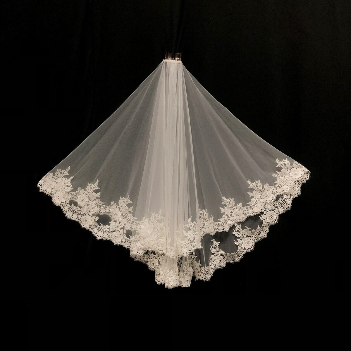 Dana White Lace Trim Veil