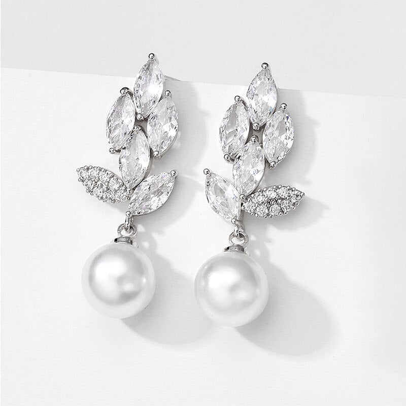 Chic Pearl Crystal Bridal Earrings