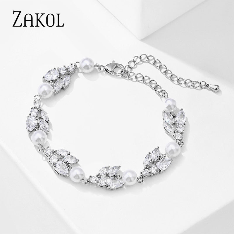 Elenor Pearl Detailed Bridal Bracelet