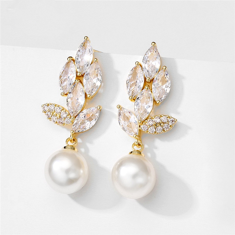 Chic Pearl Crystal Bridal Earrings